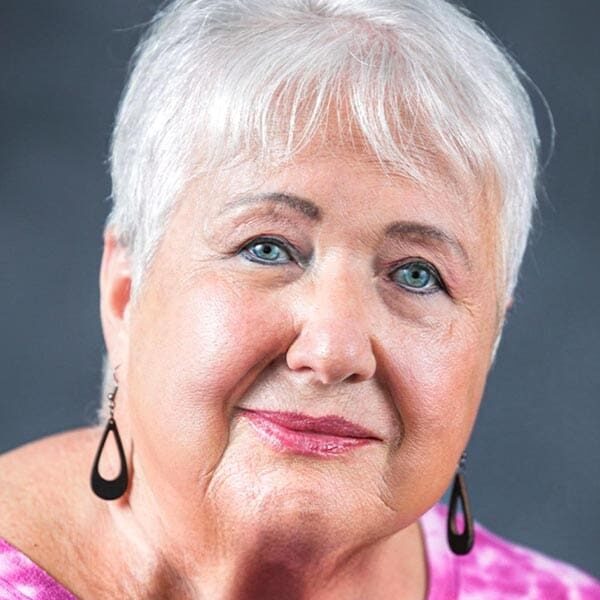 Dr Tina Neel